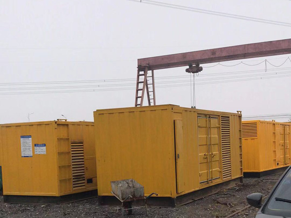 禅城100kw柴油发电机组每小时油耗？