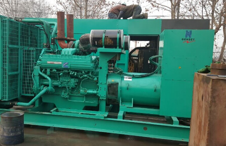 禅城发电机组如何判断水冷式机油散热器内部是否需要清洗？